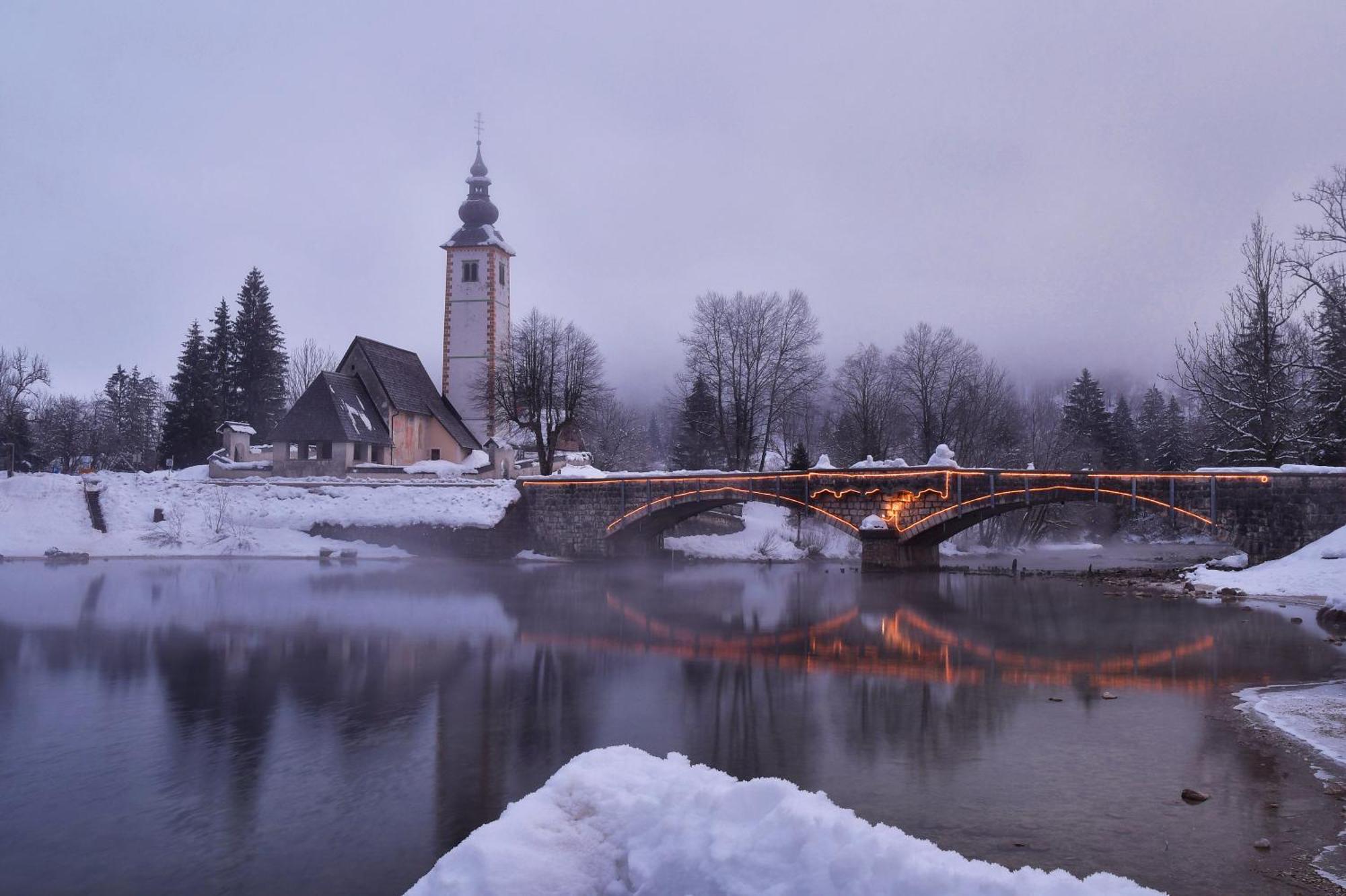 Hotel Jezero Бохінь Екстер'єр фото