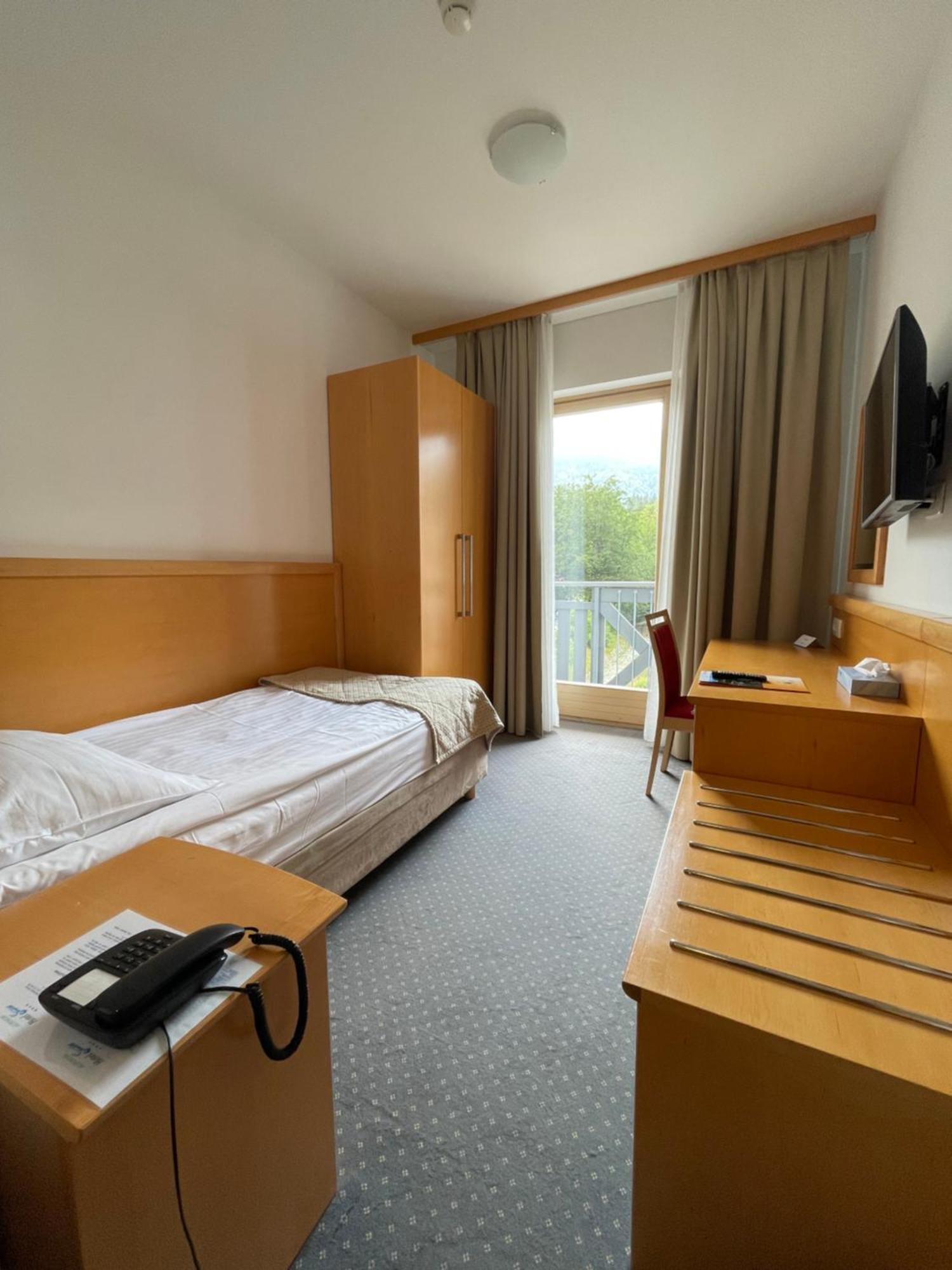 Hotel Jezero Бохінь Екстер'єр фото