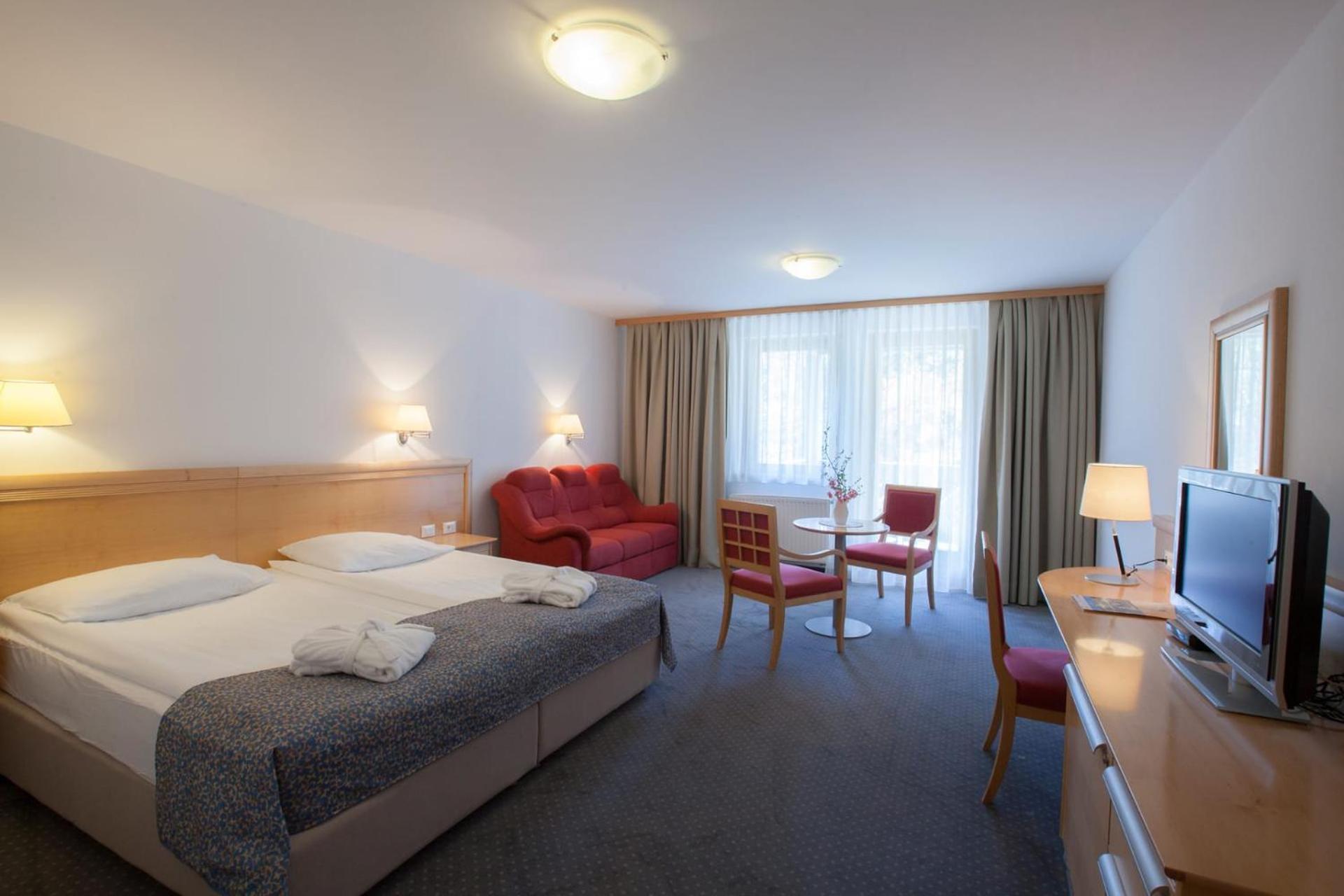 Hotel Jezero Бохінь Екстер'єр фото